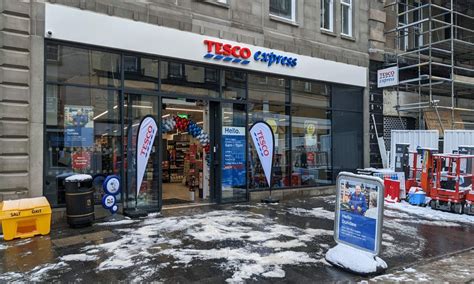 New Tesco Express store opens on Dundee's Murraygate