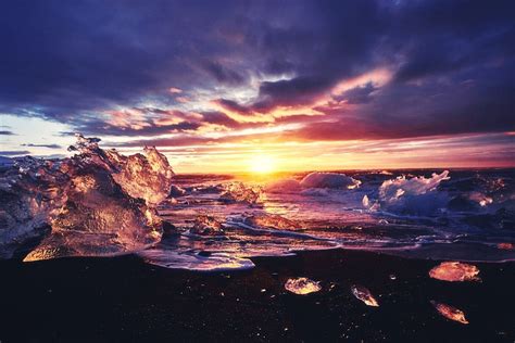 Visiting Diamond Beach Iceland: A Complete Guide For 2023