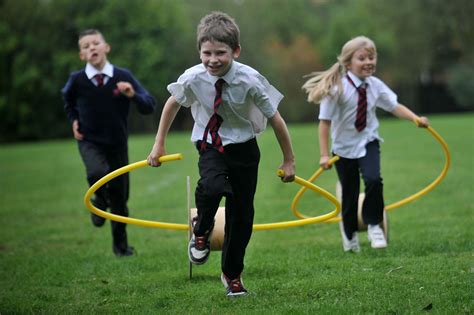 Pupils from Edward Pauling Primary School in Feltham playing with ...