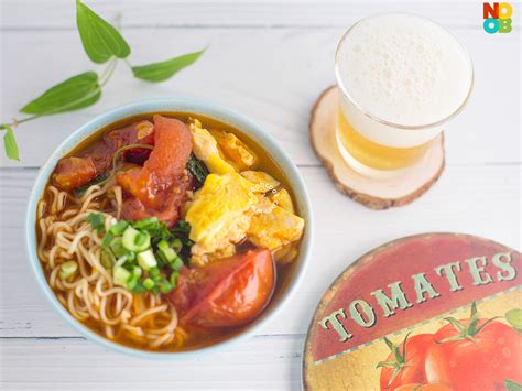 Chinese Tomato Egg Noodles Recipe | NoobCook.com