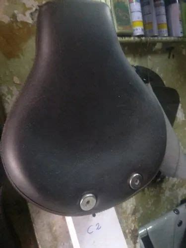 Rubber Bullet modified Seat of claasic bullet at Rs 1600 in Pune | ID ...