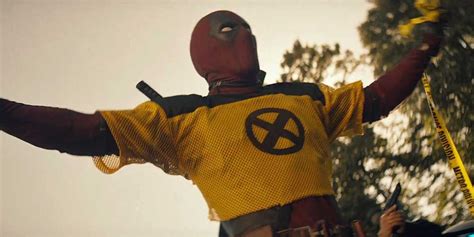 Deadpool Becomes An X-Men Trainee in Deadpool 2 TV Spot | CBR