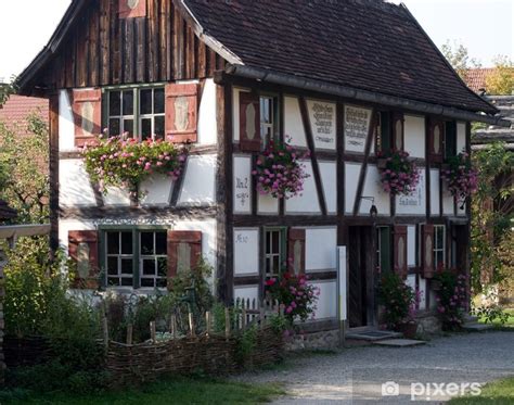 bavarian cottage - Google Search in 2020 | German houses, Cottage ...