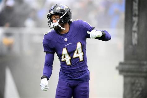 Ravens CB Marlon Humphrey suffers calf injury against Dolphins; 2 other ...