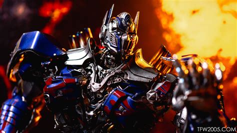 3A Transformers The Last Knight Optimus Prime Photo Review ...