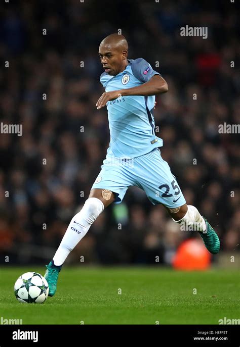 Fernandinho, Manchester City Stock Photo - Alamy