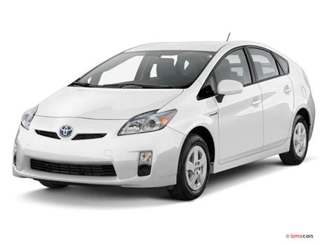 2010 Toyota Prius Review, Pricing, & Pictures | U.S. News