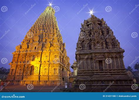 Thanjavur Brihadeeswarar Temple at Night Stock Photo - Image of hindu ...