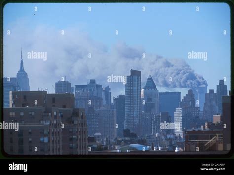 World trade center twin towers burning hi-res stock photography and images - Alamy