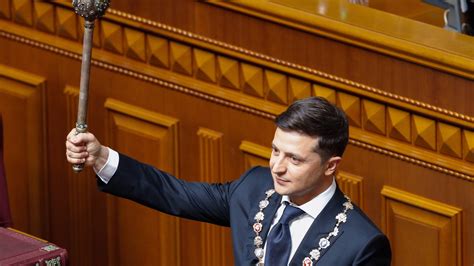 Who is Ukrainian President Volodymyr Zelensky