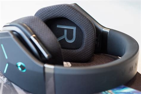 Alienware Wireless Gaming Headset Review: Powerful Audio, Comfortable