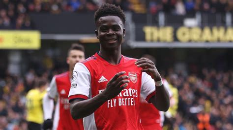 Bukayo Saka injury: Mikel Arteta provides concerning update on Arsenal star “It doesn’t look ...