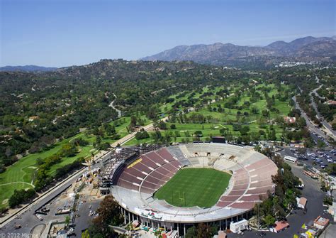 [Pasadena] Rose Bowl Stadium (92,542) : NCAA