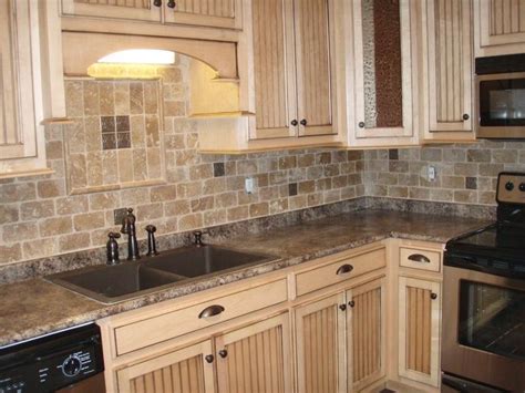 10 Travertine Kitchen Backsplash Ideas 2024 (Peace at Heart) | Country ...