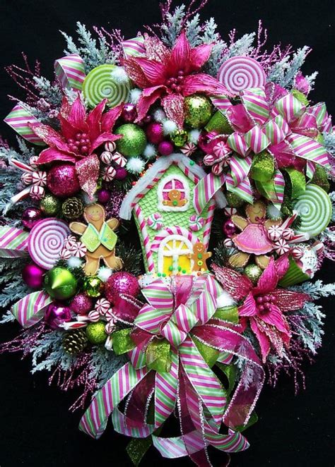 Beautiful Christmas Wreaths Decor Ideas You Should Copy Now 44 - PIMPHOMEE