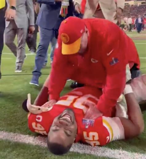 Andy Reid, Chris Jones Shared Heartwarming Moment On Field After Chiefs ...