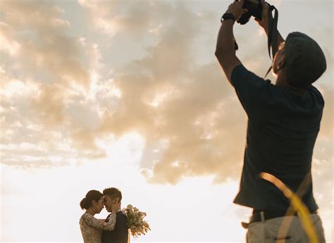 7 Important Factors For Choosing Your Wedding Photographer