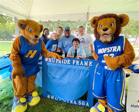 Hofstra University - Languages - APPLYWAVE