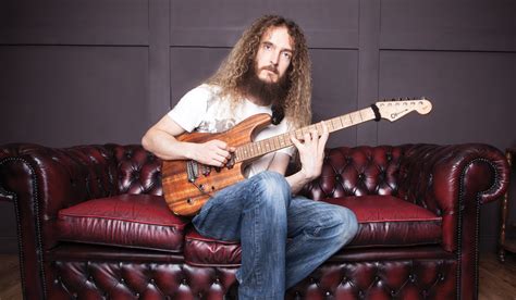 Guthrie Govan - Photo gallery on Veojam