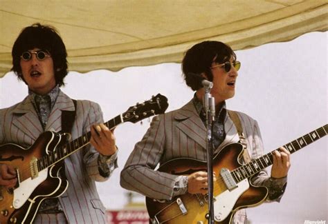 John Lennon & the Epiphone Casino – The History Behind the Legendary Hollowbody