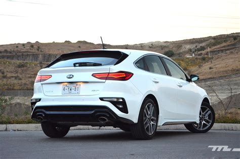 KIA Forte GT Hatchback 2019, a prueba: Opiniones, características y precios