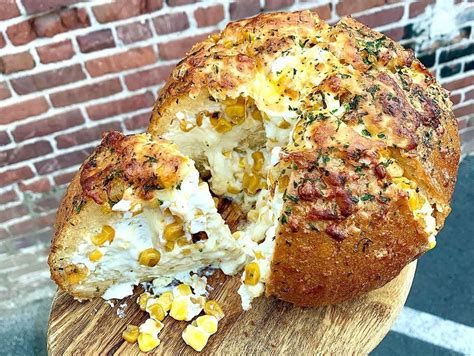 These Mega Korean Bread Loaves, Loaded With Garlic Cream Cheese Are The Stuff Of Dreams!