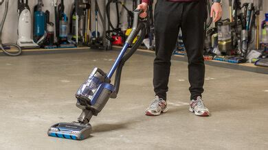 Shark Vertex Pro Powered Lift-Away vs Shark Stratos Upright [AZ3000, AZ3002] Side-by-Side Vacuum ...