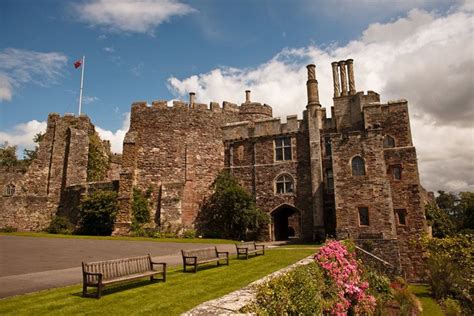 Berkeley Castle | Gallery | Castle, Gloucestershire, Stately home