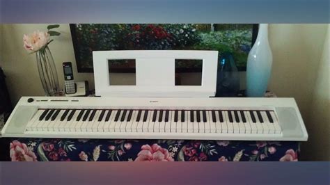 Yamaha NP32 76-Key Lightweight Portable Keyboard, White review - YouTube