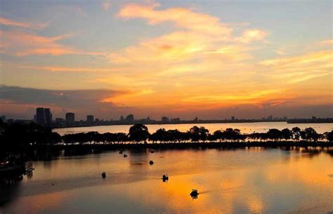 West Lake Hanoi - Place of Interest in Hanoi - Attraction Hanoi