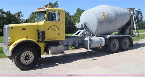 1987 Peterbilt 349 mixer truck in Hillsboro, KS | Item F7889 sold | Purple Wave