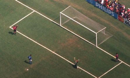 Golden Goal: Roberto Baggio for Juventus against Internazionale (1992 ...