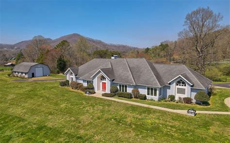 Hayesville, NC Real Estate - Hayesville Homes for Sale | realtor.com®