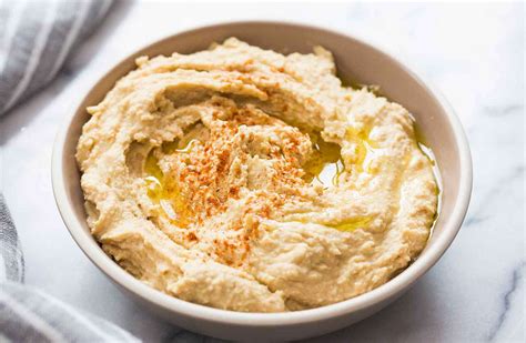 Easy Homemade Hummus Recipe