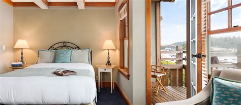 Guest Rooms - La Conner Channel Lodge | Washington Hotel