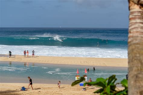 Banzai Pipeline / THE Guide to the World’s Most Famous Wave