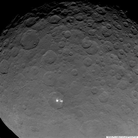 Clearest Photo Ever Of Ceres' Bright Spots Still Doesn't Answer Mystery | HuffPost