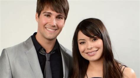 Miranda Cosgrove Boyfriend: What Did She Say About Her First Kissing ...