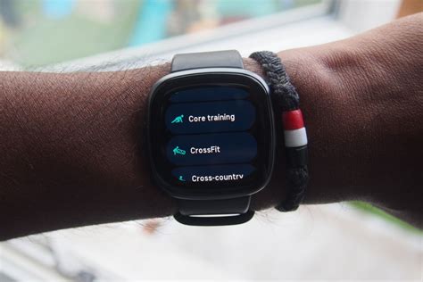 Fitbit Versa 4 review: fitness before smarts | Stuff