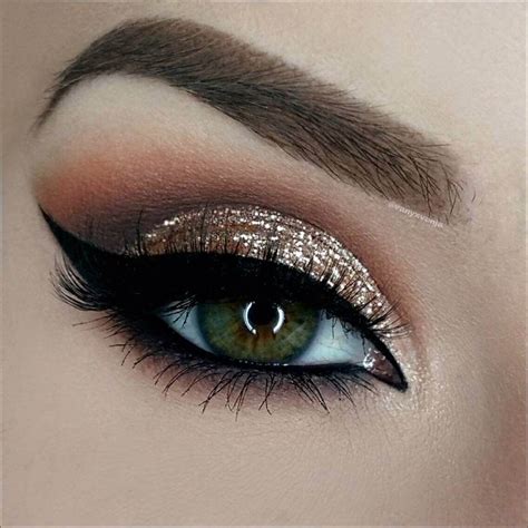 20+ Magical Eye Makeup Ideas – ideasfashionable.com | Gold wedding makeup, Makeup, Dark green eyes