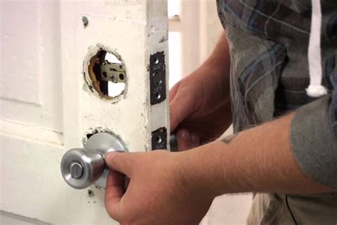 How to install the lock by yourself - Locksmith PHILLY