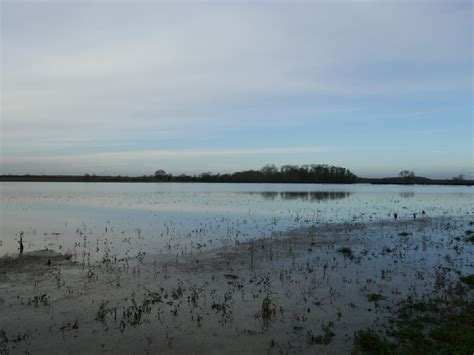 Floods at Sutton © Jonathan Thacker cc-by-sa/2.0 :: Geograph Britain ...