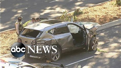 Tiger Woods injured in rollover car wreck in California | WNT - YouTube