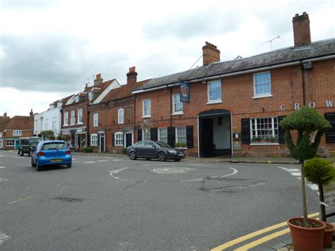 File:Roundabout in Amersham Old Town centre - Geograph - 2254812.jpg ...