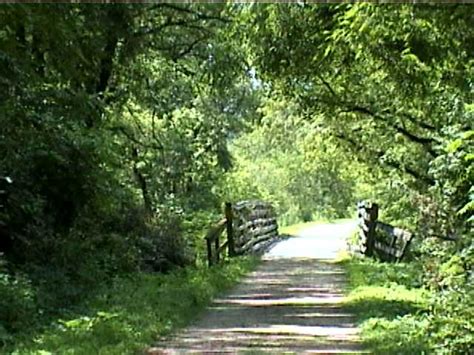 The Elroy-Sparta Bike Trail, Wisconsin - Descriptions and Photos