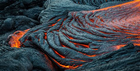 Lava cooling down : r/woahdude