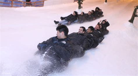 Snow Play Session in Snow City Singapore - Klook Singapore