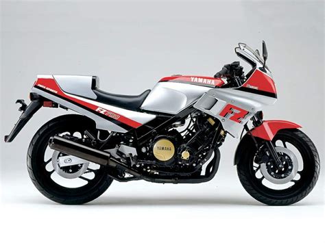 Yamaha FZ750