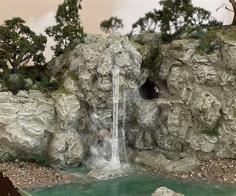 Waterfall Diorama : 9 Steps (with Pictures) - Instructables