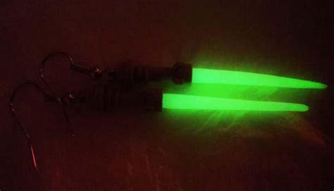 The Handmade Glowing Star Wars Lightsaber Earrings | Gadgetsin